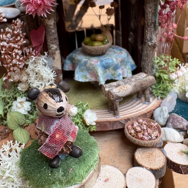 Little Mossy Hut - Image 2