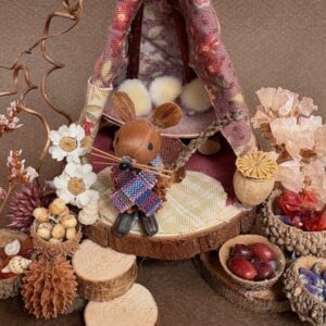 Naturemake model of little mouse teepee detail